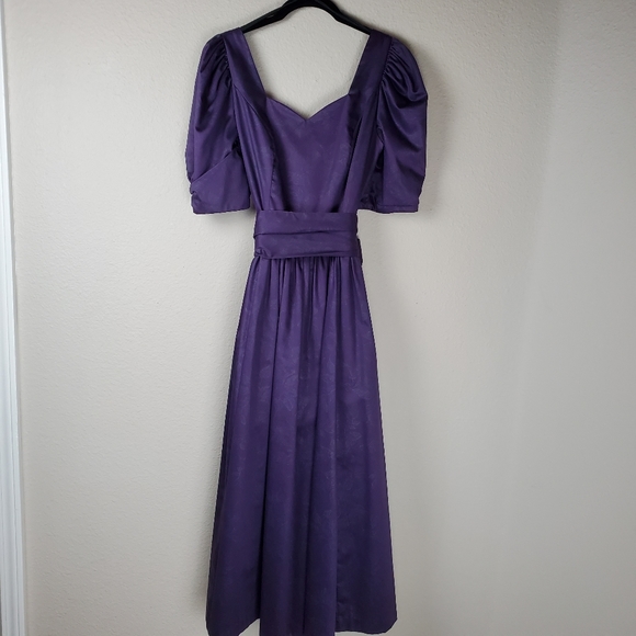 ❤LAURA ASHLEY Elegant Deep Purple Floral Dress - Picture 8 of 8